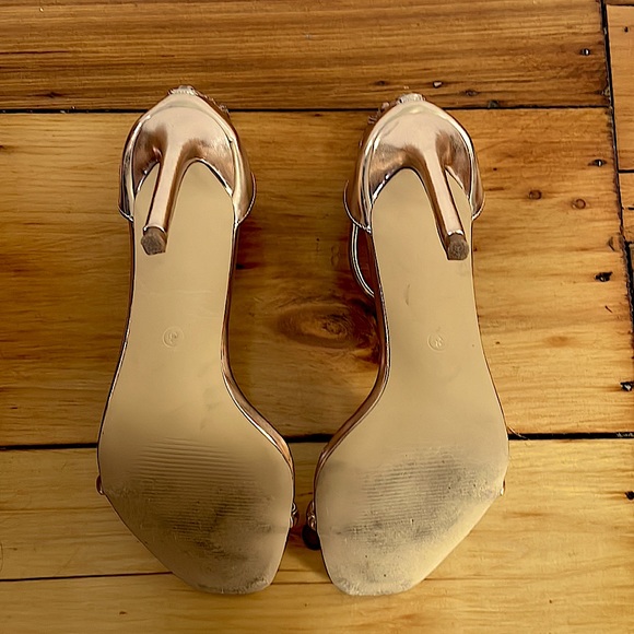 Lillian Gold Heeled Sandals Size 8 - Picture 5 of 5